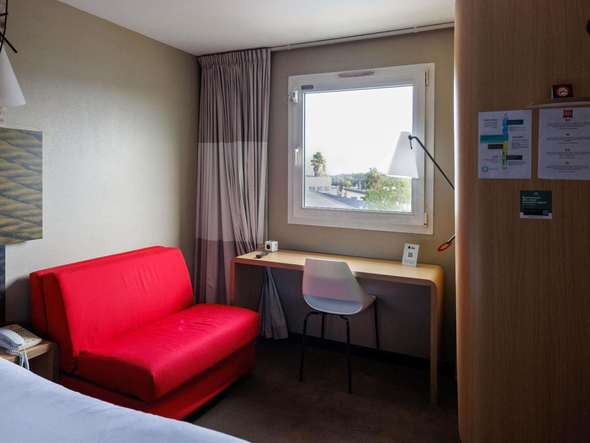Ibis Toulon Hotel 3*